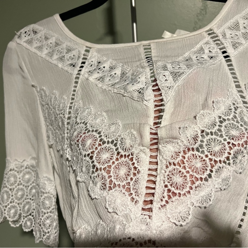 Elegant White Lace Women's Top